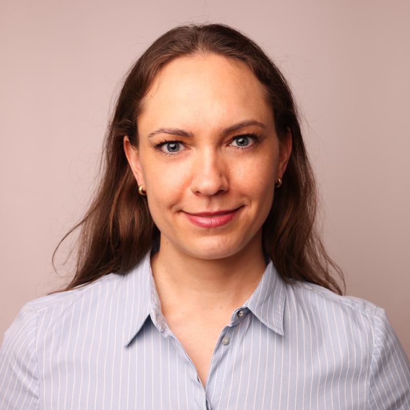 Portrait of Manja Küchler, Acnos Pharma